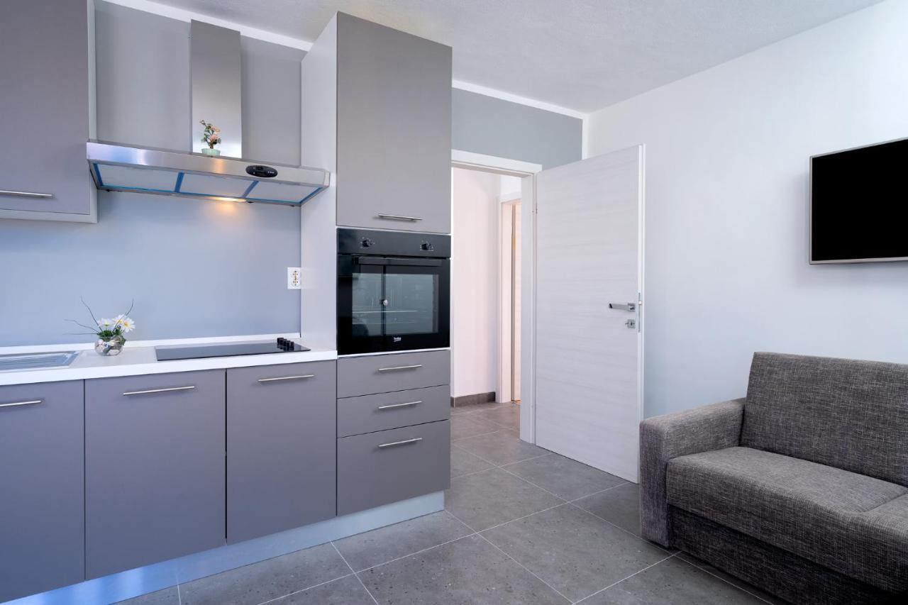 Apartment M&m - Zf Hvar *