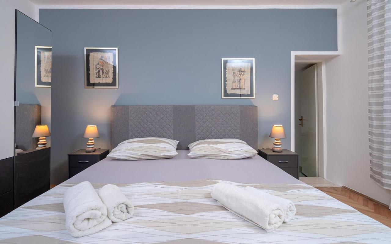 Apartment M&m - Zf Hvar *