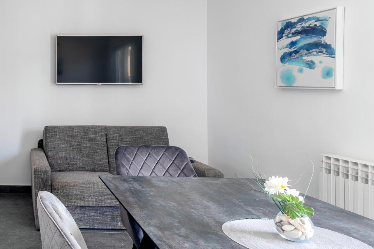 M&m - Zf Hvar Apartament *