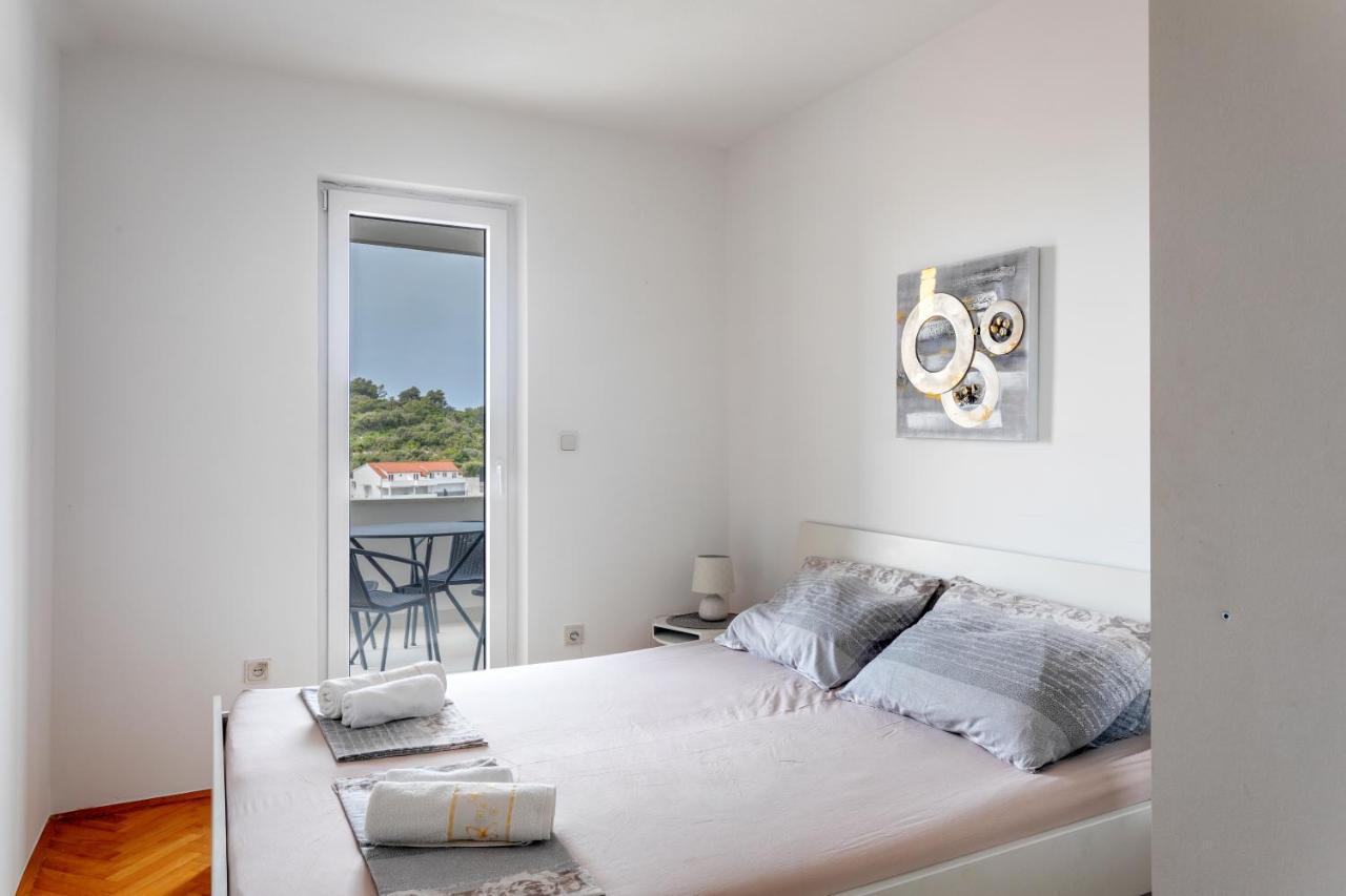 M&m - Zf Hvar Apartment